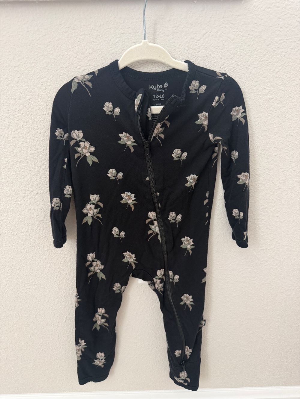 Kyte BABY Black Floral Zip One-Piece Footie